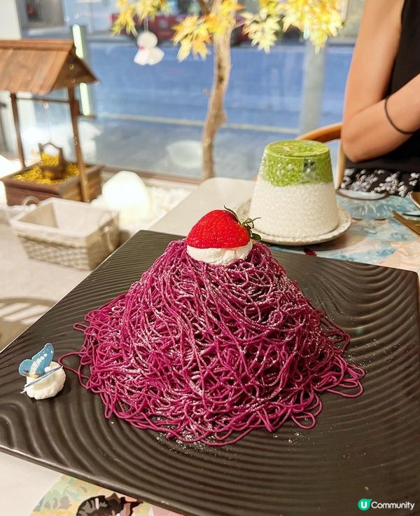 一早被餐廳的班戟吸引‼️💖 店內的擺設充滿日式風情‼️🎏 餐...