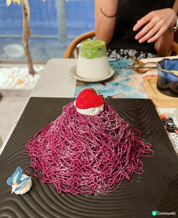 一早被餐廳的班戟吸引‼️💖 店內的擺設充滿日式風情‼️🎏 餐...