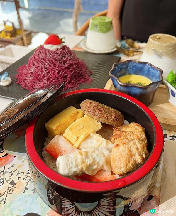 一早被餐廳的班戟吸引‼️💖 店內的擺設充滿日式風情‼️🎏 餐...