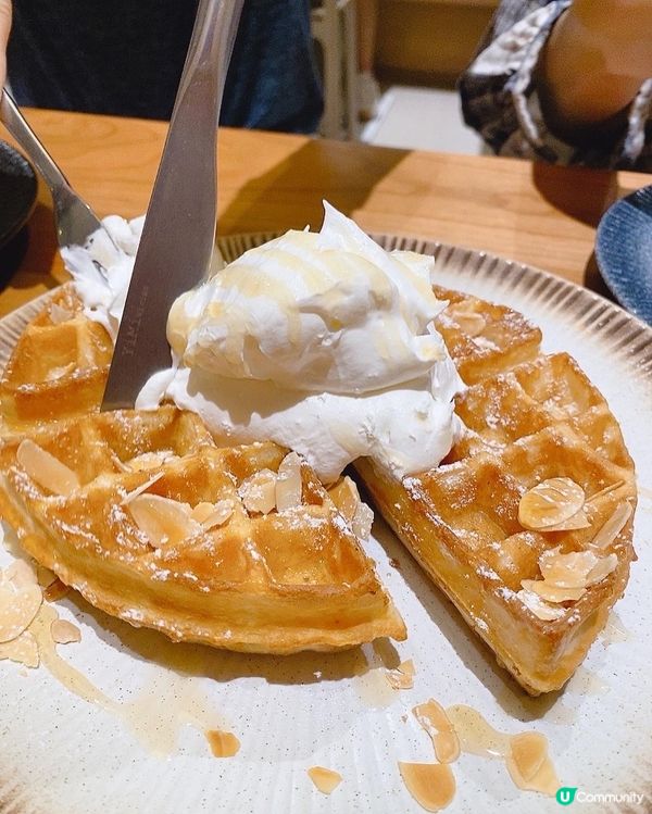 👩🏻‍🍳藍帶廚師主理。梳乎厘班戟🥞