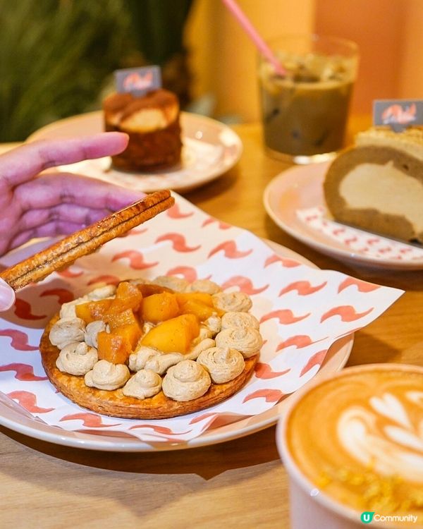 珊瑚粉打卡甜品cafe🪸一嚐紅爆日本之千層酥😍