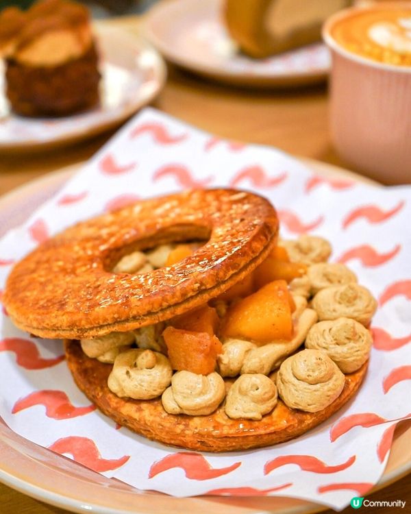 珊瑚粉打卡甜品cafe🪸一嚐紅爆日本之千層酥😍