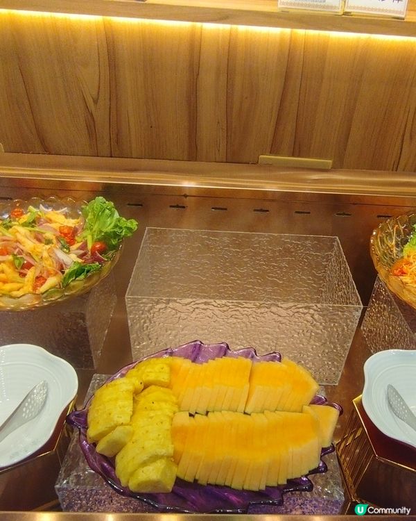 今日去咗觀塘亞太中心到食泰金鍋泰國自助餐，仲有一人邊爐鍋