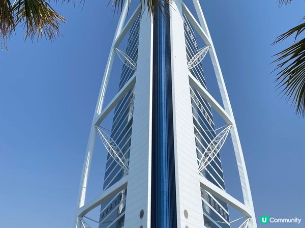 早前到了杜拜及希臘自由行，雖然天氣酷熱，但能親眼看見世界名勝...