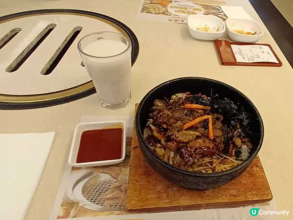 熱辣辣石頭鍋飯