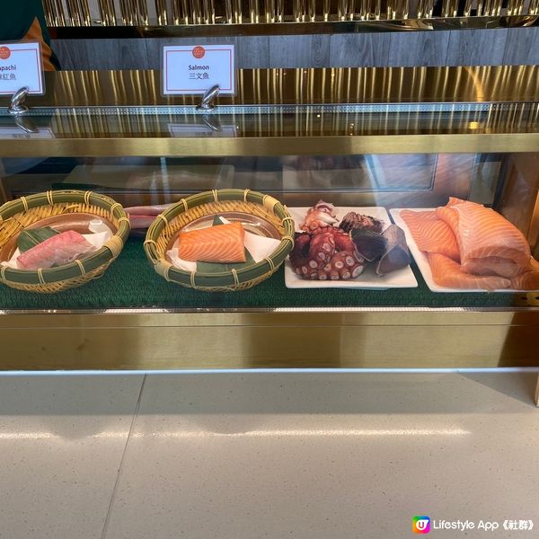 灣仔｜全港獨有360°旋轉餐廳🍴