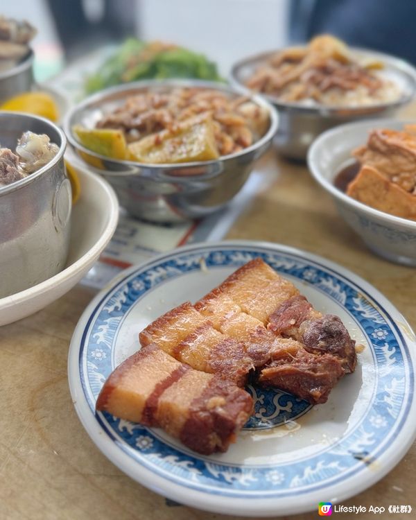 📍台北美食｜遊客朝聖小店🥢人氣魯肉飯