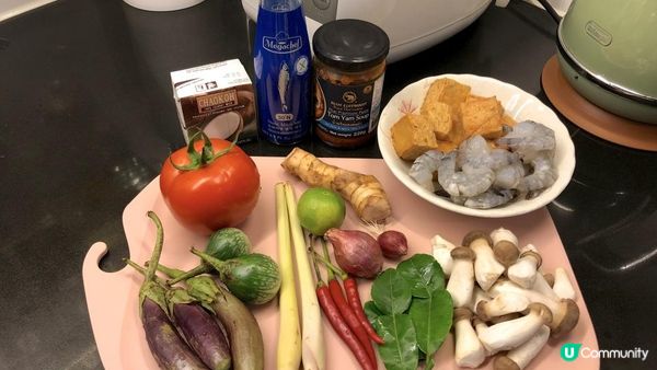 應該好多朋友鐘意泰國菜 ，今次一次過分享兩個食譜，照板煮碗就...