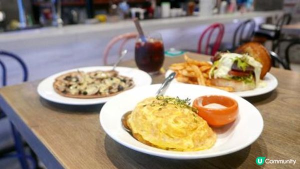 假日該讓自己放鬆一下，舒舒服服的睡到自然醒，然後來到位於尖沙...