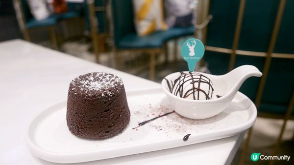 位置方便的荃新天地適合睇戲食飯行街一條龍，這晚shoppin...