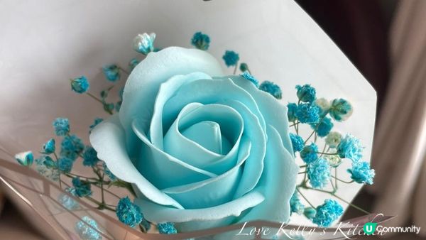 琴日前世情人好開心收到1支靚花，你睇我老公幾細心🙄情人節一直...