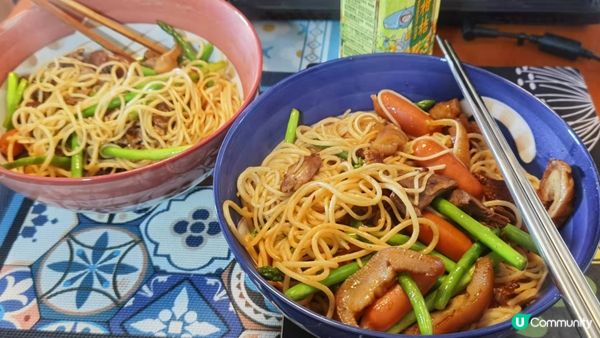 在家工作, 煮意大利粉, 隨意加入喜愛的食材： 泰國嫩露筍,...