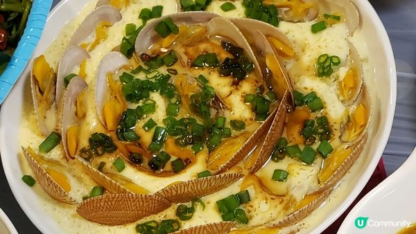 家人生日，煮海鮮餐一齊食。蜆要落鹽吐沙浸一個鐘，再出水一兩分...