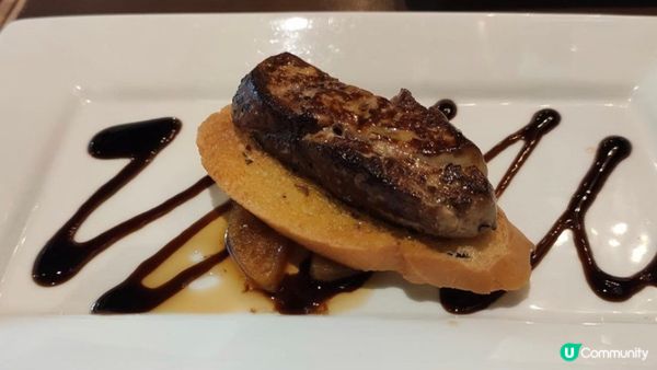 香煎鵝肝配焦糖蘋果