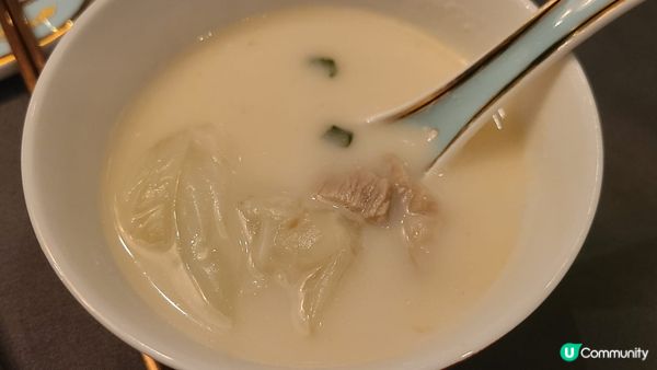 仍然回味著剛才的佳餚美食，餐廳環境理想坐得舒適，氣氛好熱鬧，...