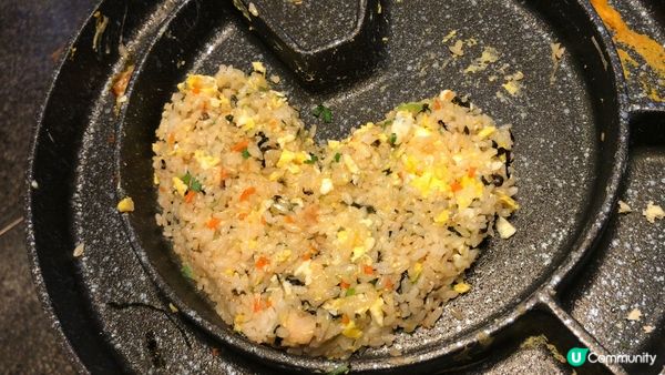 韓式炒飯，職員親自幫我哋烹調，仲要整咗個心形🧡超靚，超好食😋...