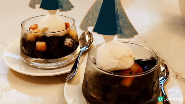 位於迪士尼樂園嘅《廣場飯店》