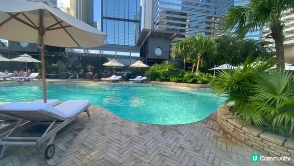 🏊‍♀️ Swimming pool 🏊‍♀️ 