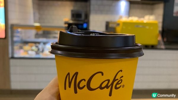 入麥當勞app有優惠劵，$1飲到 McCafe熱即磨鮮奶咖啡...