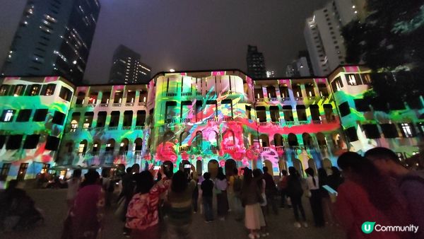 「綻放大館」燈光表演