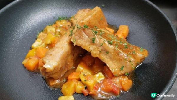 不只是魚蛋粉的機場貴賓室