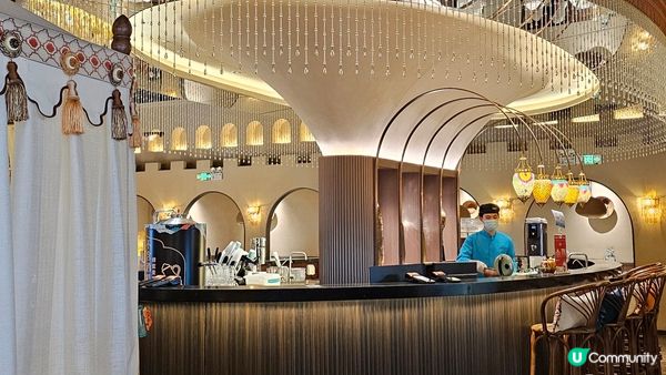 深圳壹方天地內的新疆菜餐廳， 餐廳裝修由外到內有著新疆本土特...