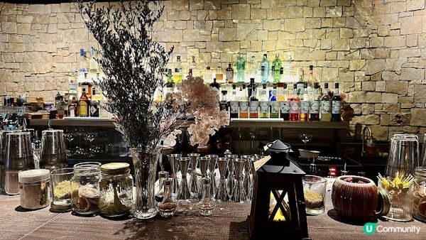 尖沙咀人氣打卡天台酒吧，連食物都超有水準！😎