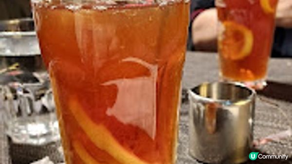 Lockeroom Dining．更衣室中的美味