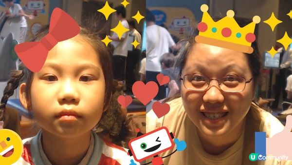 我帶囡囡和好朋友一起去科學館參觀和玩。