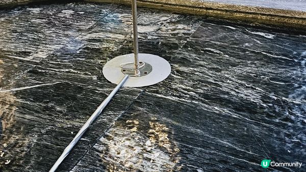 深圳萬象廣場，夜晚景色迷人，還有盒馬超市，很多東西買