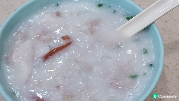 油麻地生記粥店, 魚片艇仔粥新鮮, 豬潤腸即叫即蒸, 宵夜佳...