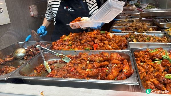 荃灣非常出名的2餸飯餐廳，多選擇夠便宜味道非常好！
