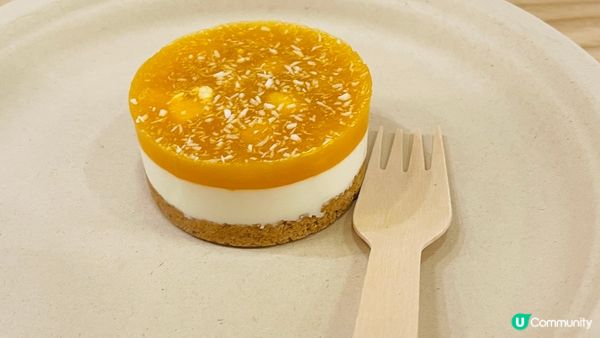 以上是野田珈琲店的日式厚鬆餅，帶有果肉下面是餅，味道幾好再加...