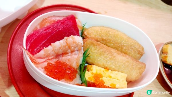 壽司朗的散壽司造型精美，非常適合帶兒童去食，食完仲可以拎埋個...