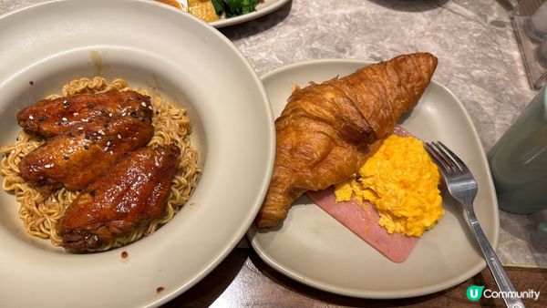 。牧羊少年與他的浮萍-裝修環境寬敞闊落，鄰近維多利亞港，是g...