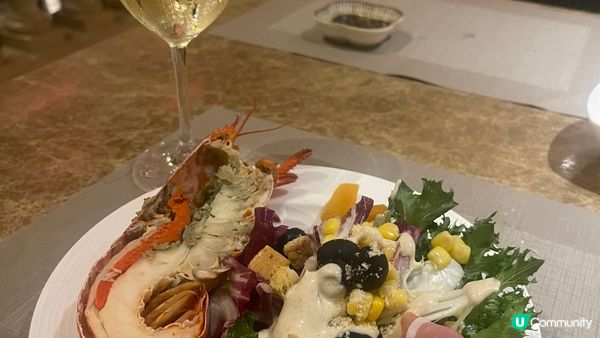 最愛吃自助餐，選擇種類繁多。有熱食，凍海鮮，甜品應有盡有@雅...