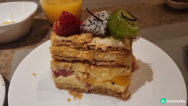 最愛吃自助餐，選擇種類繁多。有熱食，凍海鮮，甜品應有盡有@雅...