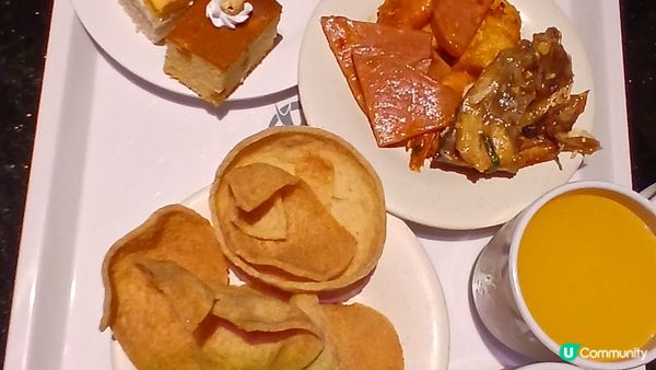 特登放假同班姊妹一齊去深圳蕭邦音樂會所唱k食自助餐，唱到爆分...