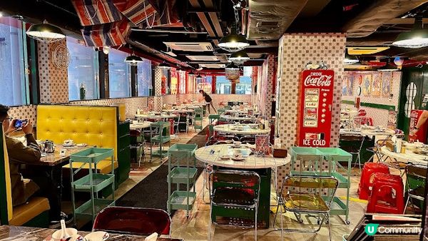 懷舊🇭🇰雞煲火鍋，推薦沙嗲牛肉餃、芫荽墨魚丸！