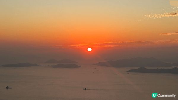 4點左右由山頂行去西高山, 大約1個鐘到上到去等睇最靚日落,...