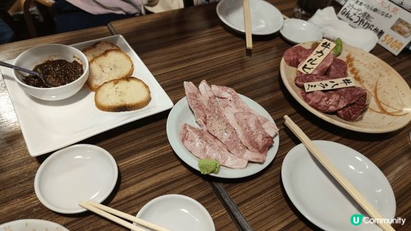 在日本，燒肉是一個不可錯過的美食體驗。當地的和牛肉質鮮嫩，油...