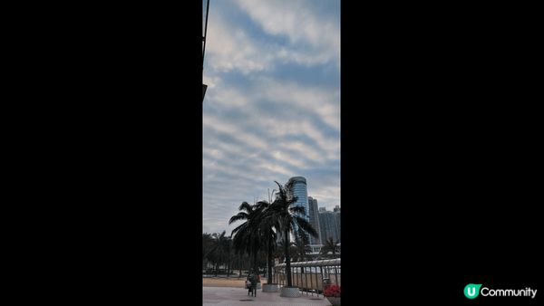 一如既往的道路，多虧天空的陪襯，心情也變好了