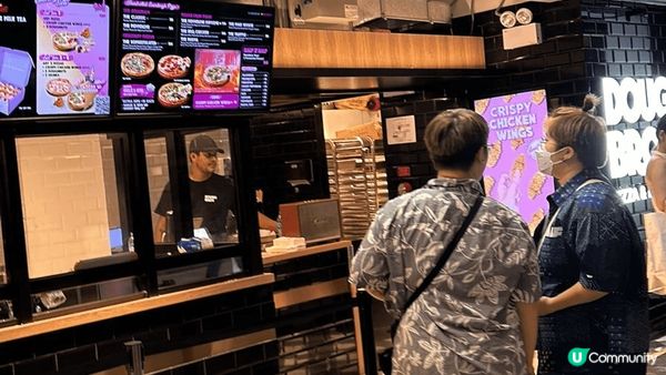 K11 是香港必去的商場之一， 內裡的設計風格獨特，位於尖沙...