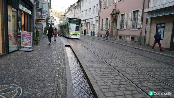 [德瑞法] 13個月嬰兒歐遊去: Freiburg走進黑森林 農夫市集 聖誕市集