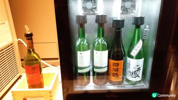 成田機場的貴賓室，雖然衹有少數小食，但酒類卻還可以，值得一試...