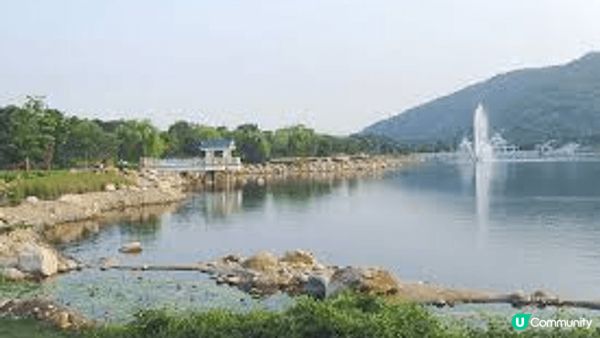 南生圍, 迪士尼樂園及迪欣湖, 可以欣賞大自然風景, 又可以...