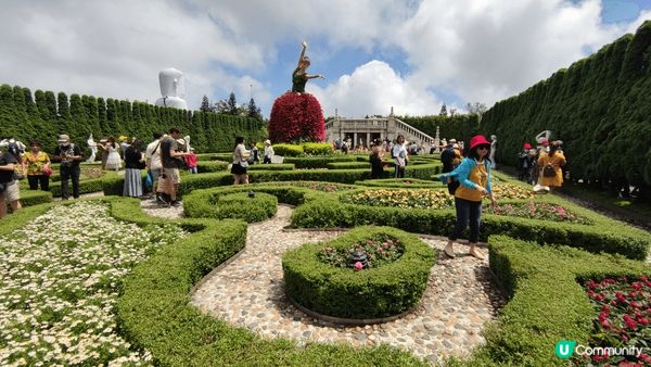 喜歡峴港巴拿山公園，園內有室內室外遊樂場，有花園區，風景區，...