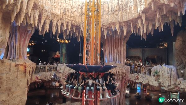 喜歡峴港巴拿山公園，園內有室內室外遊樂場，有花園區，風景區，...