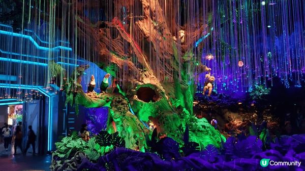 珠海長隆宇宙飛船樂園好啱小朋友去玩！一邊可以觀賞許多海洋生物...