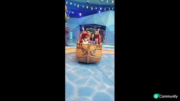 珠海長隆宇宙飛船樂園好啱小朋友去玩！一邊可以觀賞許多海洋生物...